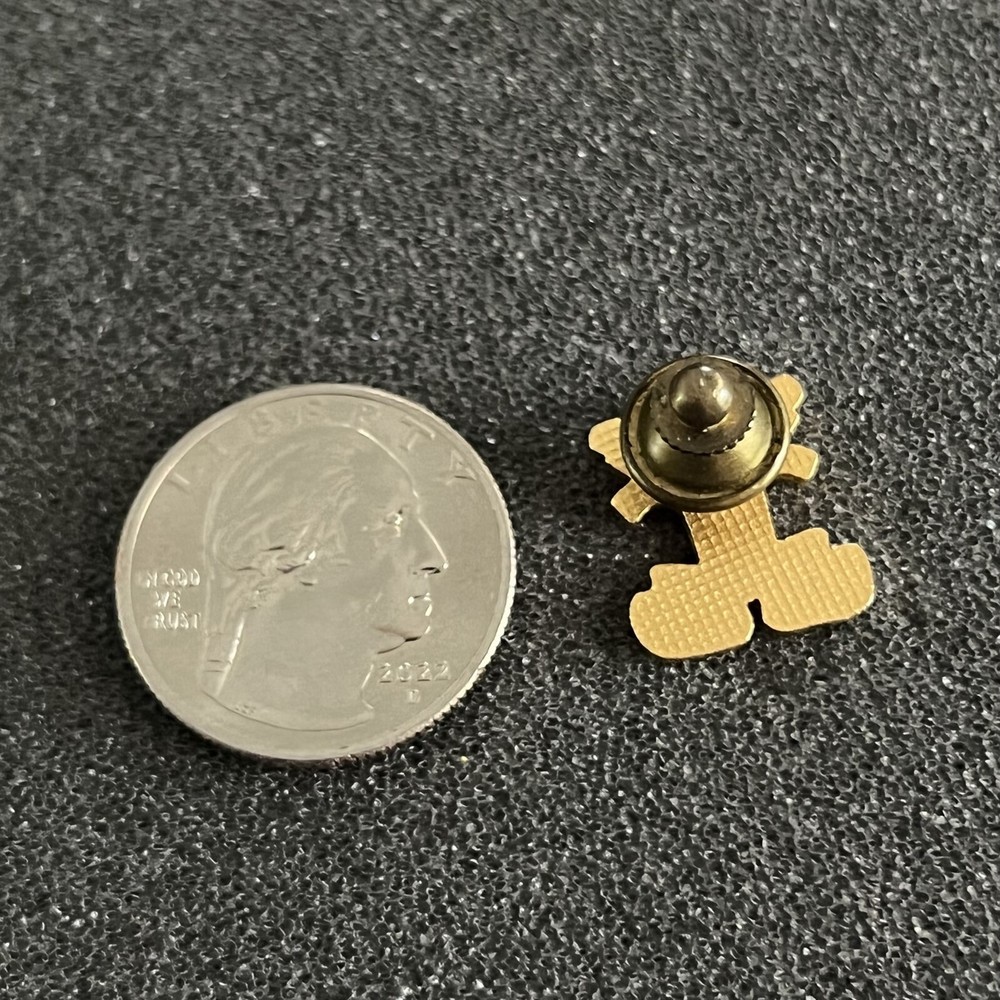 Gold Tone Frog or Toad Pin Pinback #44417