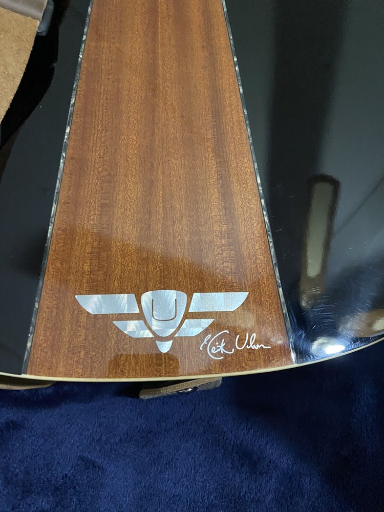 keith urban acoustic guitar