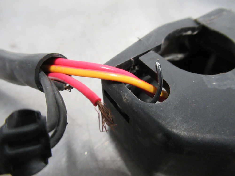 EB1161 2012 12 TRIUMPH TIGER 800 RIGHT HAND CONTROL SWITCHES