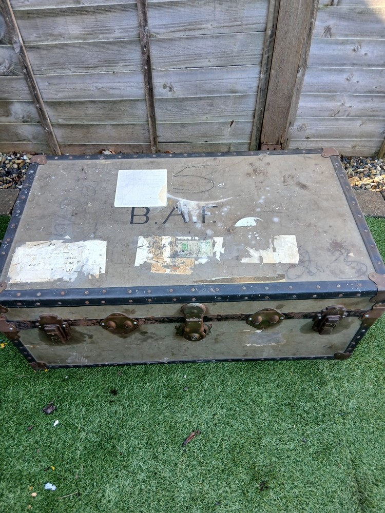 Vintage Victorian Overpond Large Steamer Trunk