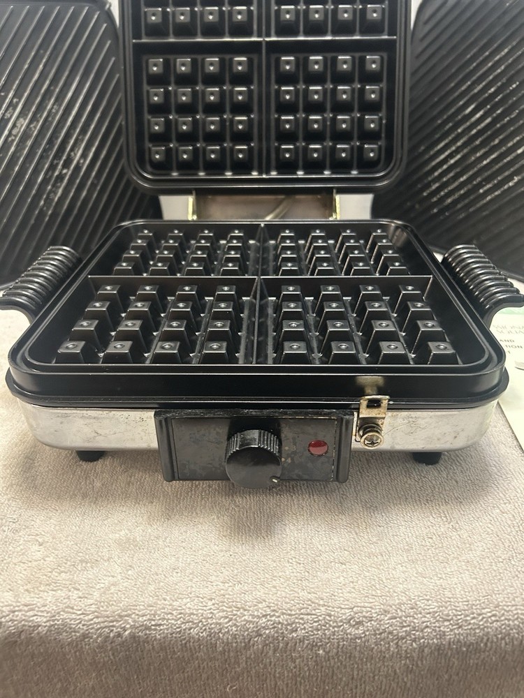 VillaWare Belgian Waffle Maker & Multi Baker 6150 Chrome Tested Works