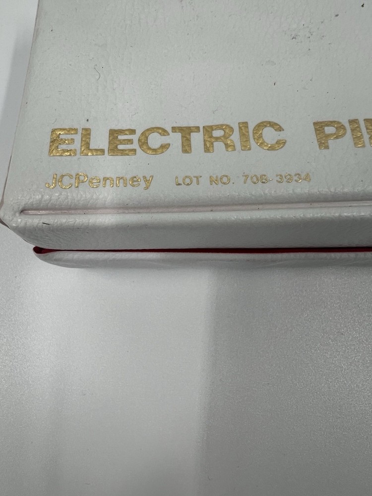 Vintage "Pink-o-Matic" electric pinking shears