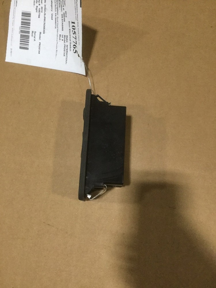 INTERNATIONAL Prostar Door Electrical Switch Tag# 1057765