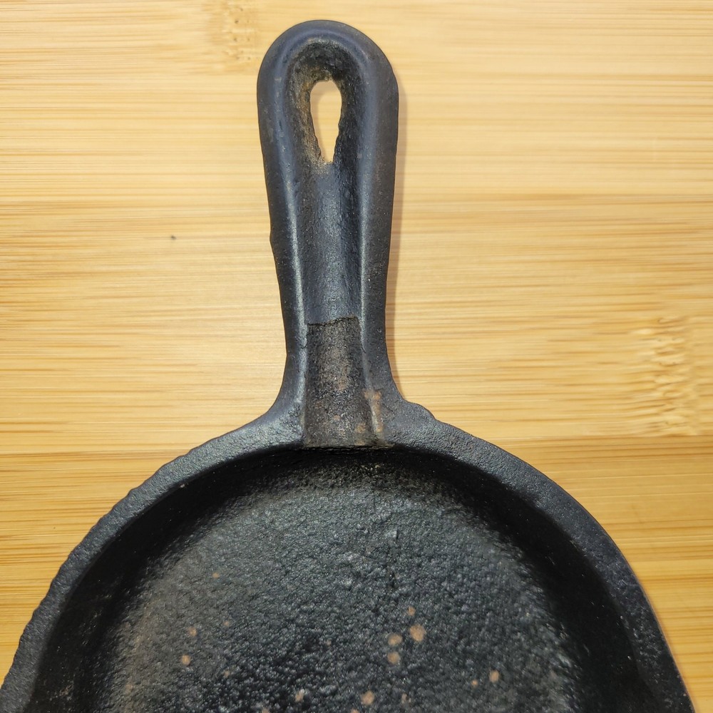 Cast Iron frying pan 4" - pitted and rusting - decorative