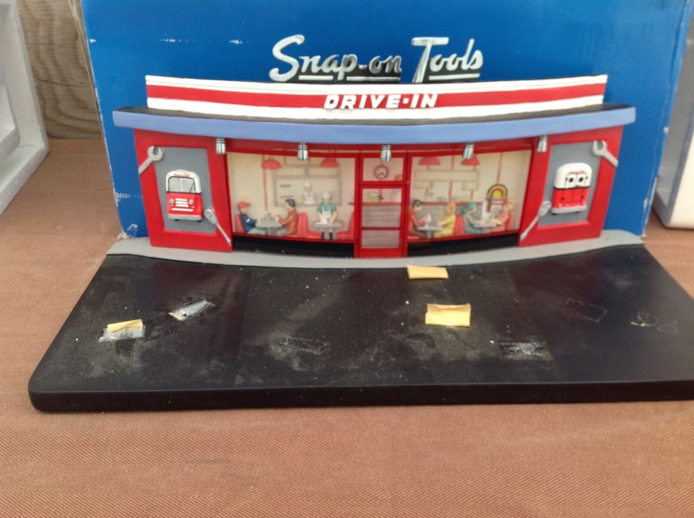 Snap-On Tools Fabulous 50's Drive-In Diorama
