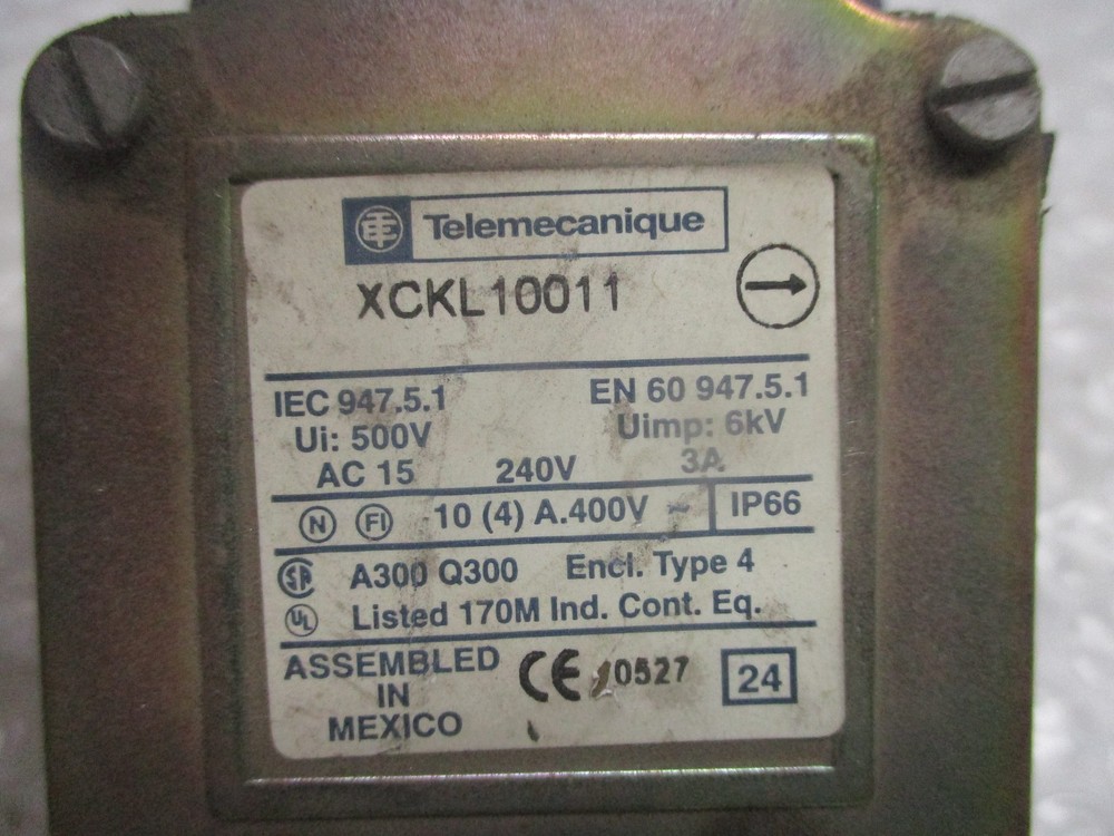 TELEMECANIQUE XCKL10011 LIMIT SWITCH UNMP