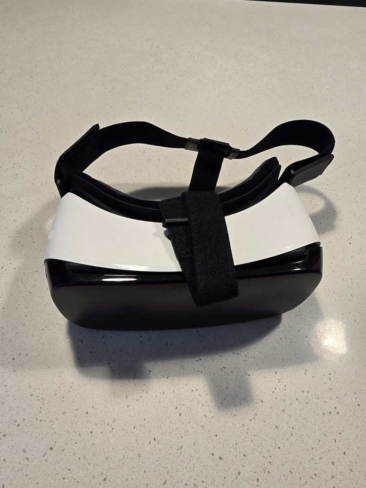 Samsung Gear VR Headset