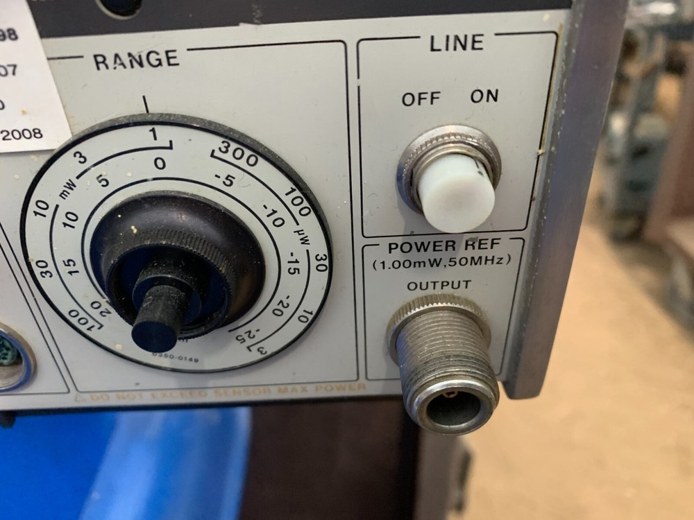 HP 435A Power Meter - Powers up - missing part of main dial