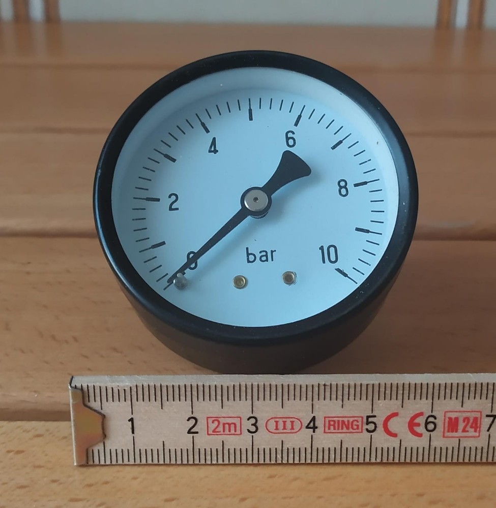 pressure gauge