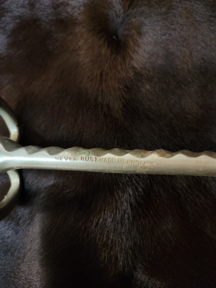 STALLION IN HAND BIT 4 1/2 INCHES