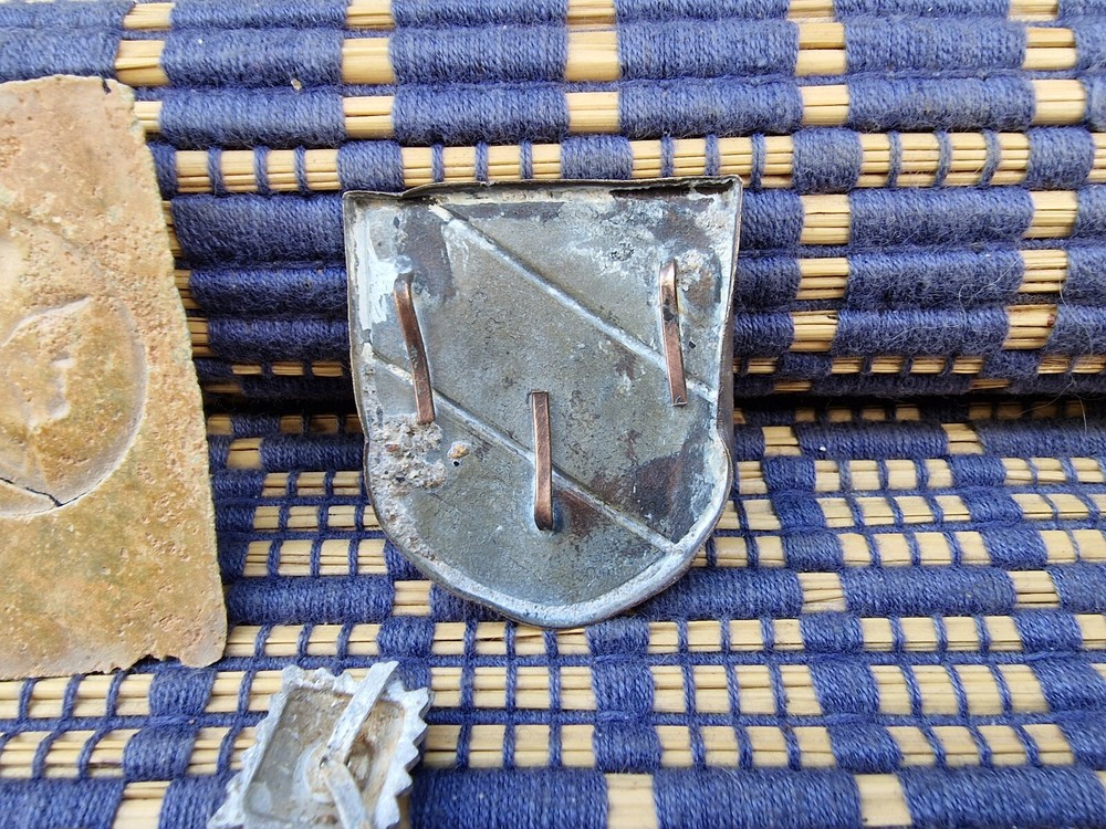 WW2 Original German Badges Front Item Relic.