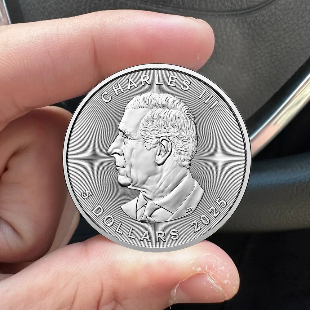 Exquisite Maple Leaf Commemorative For And Investment