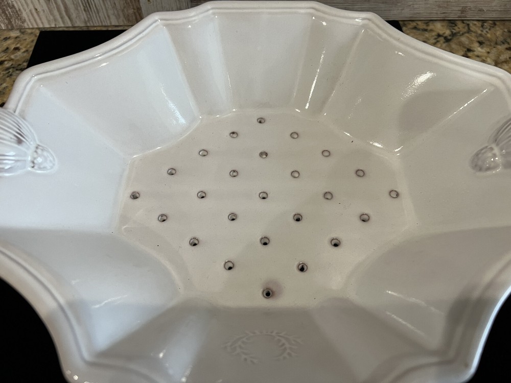Style Eyes Embossed Whiteware Berry Colander