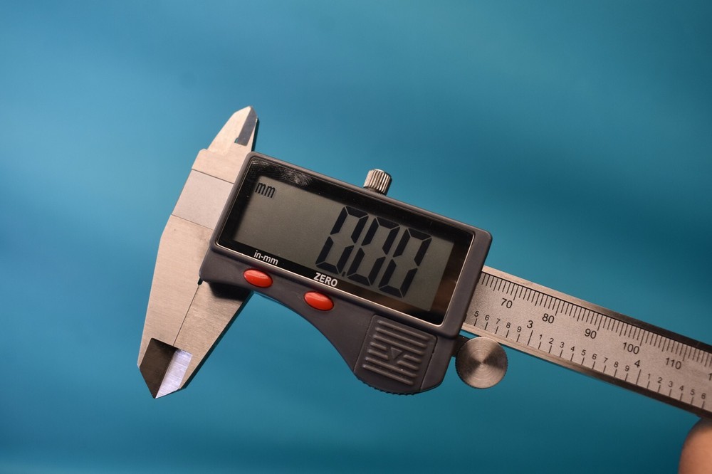 USED SPI 6" ELECTRONIC CALIPER