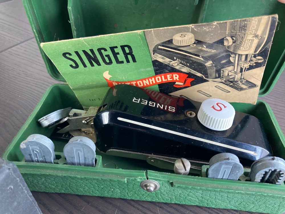 1950 Singer Featherweight 221 Sewing Machine / Case Accessories Attachments