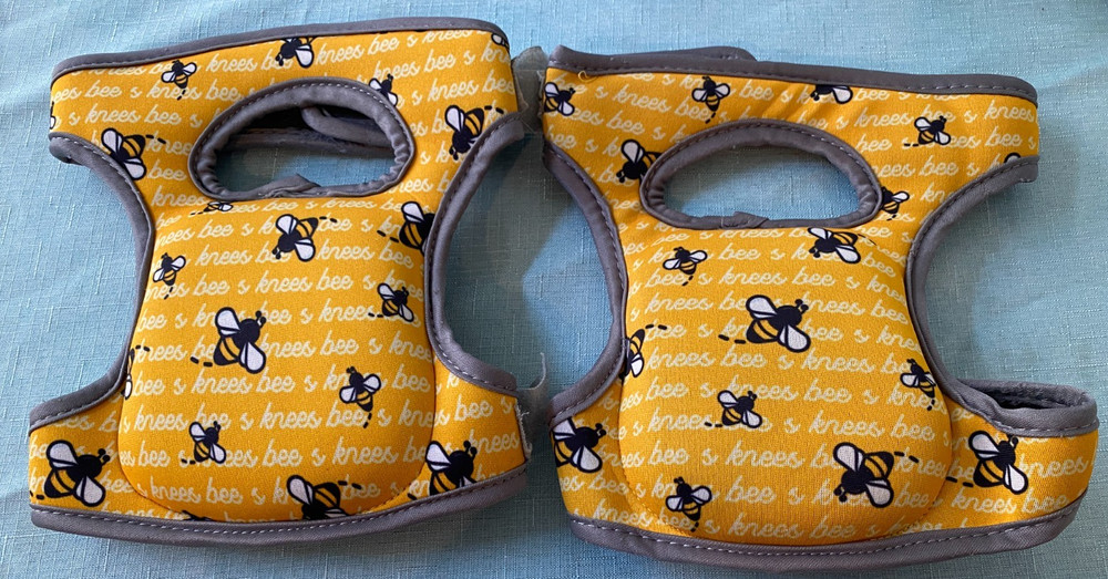 Bee's Knees Cleaning Knee Pads