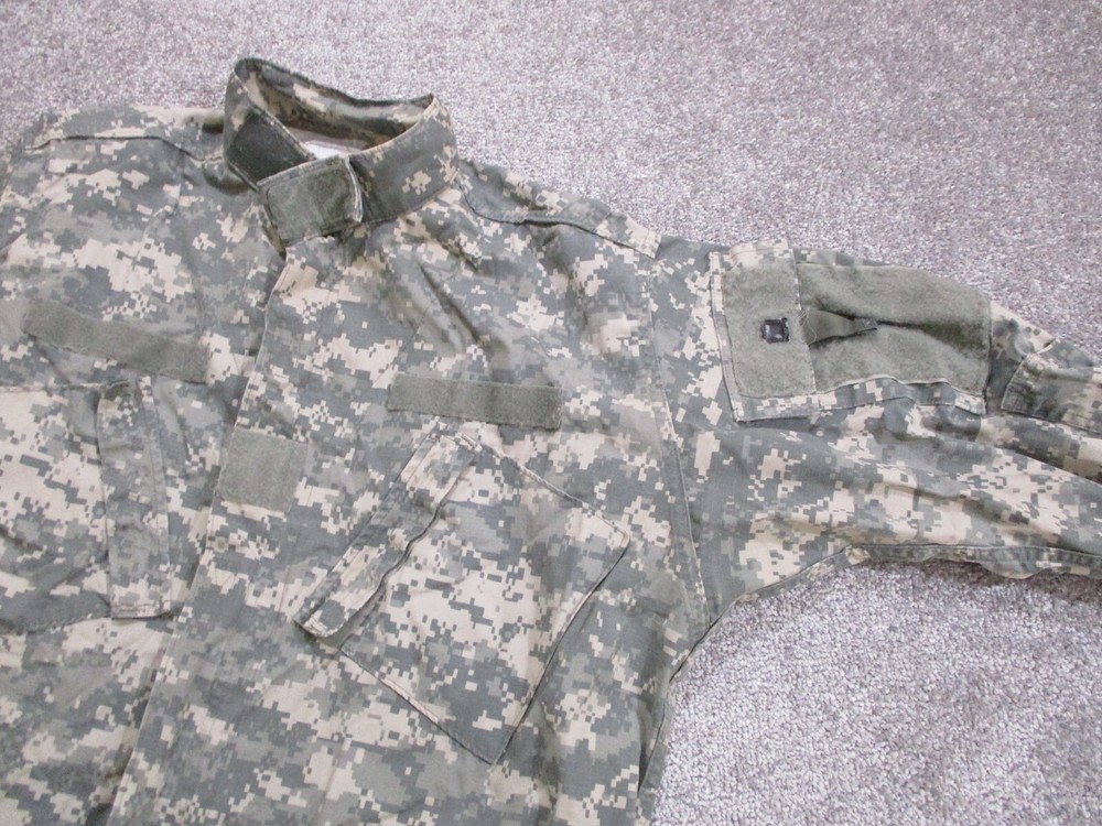 US Army Combat Jacket Mens Size Large