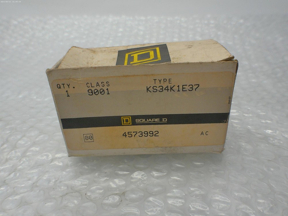 SQUARE D 9001KS34K1E37 SELECTOR SWITCH W/KEY NSMP