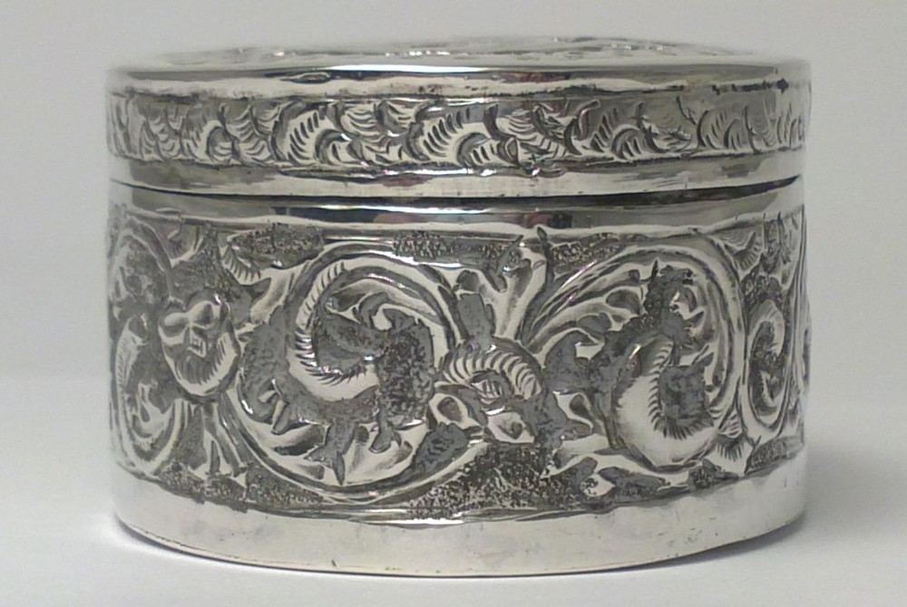 Vintage 800 Silver Trinket / Ring Box (Hand Crafted)–poss. Middle Eastern (34g)