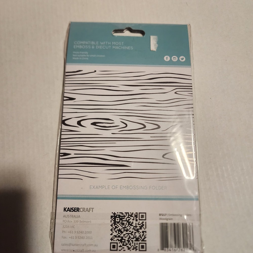KaiserCraft Woodgrain Embossing Folder 4x6