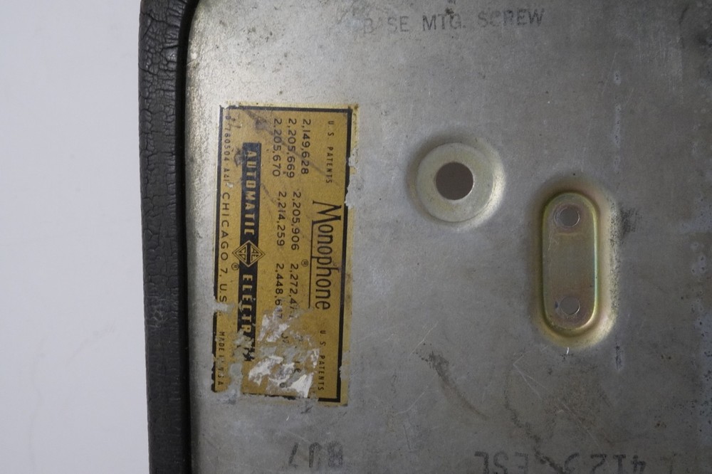 1 Original AUTOMATIC ELECTRIC A/E 40 BASE PLATES w/Mounting Screws & Good Cond.