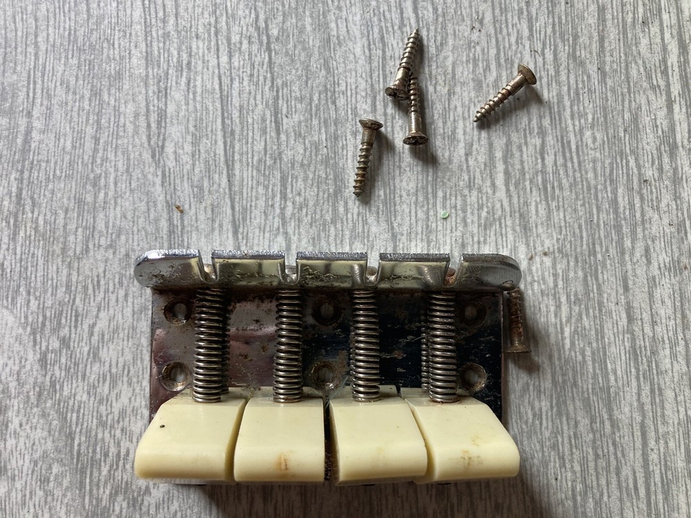 Dixon Vintage Bass Bridge
