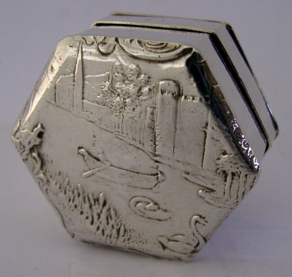 BEAUTIFUL GERMAN / FRENCH SOLID SILVER PILL TRINKET BOX c1900 ANTIQUE