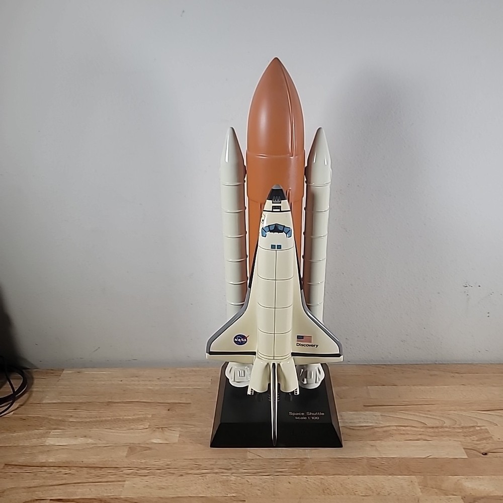 Nasa Atlantis Space Shuttle Orbiter Full Stack Desk Display 1/100 Scale