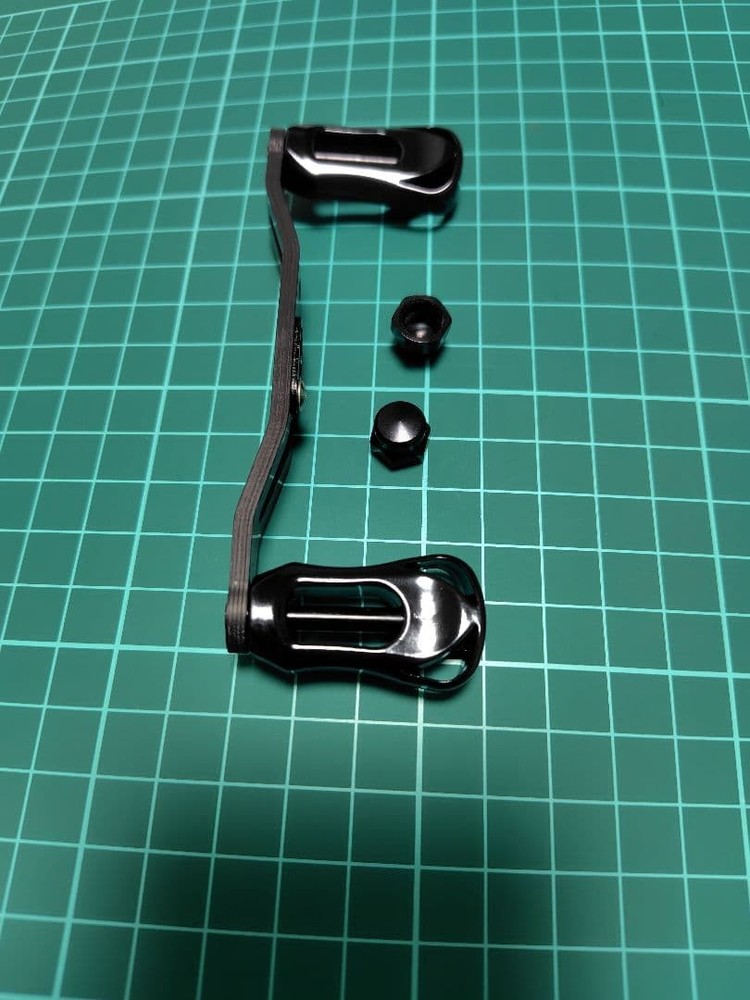 Bait reel handle left and right