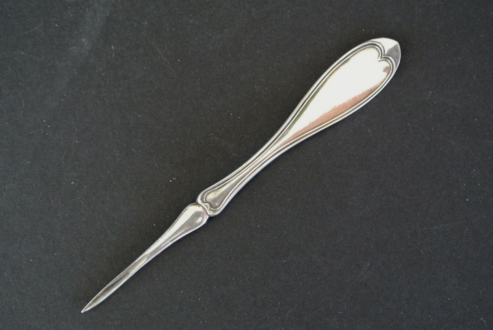 Antique Silverplate THREADED OVAL  5" Nut Pick