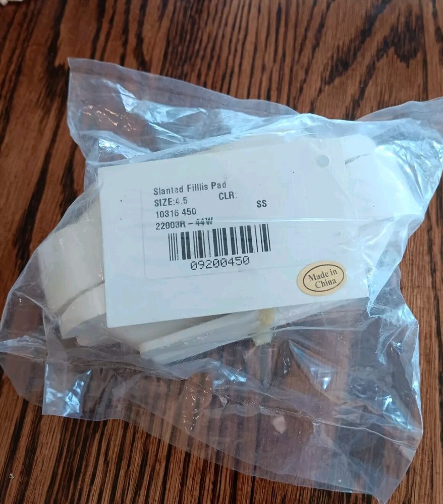 Slanted Fillis Pad Sz 4.5 NIP