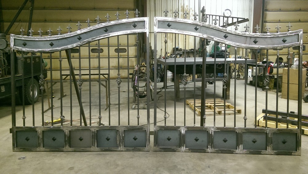 wrought iron driveway entry gate