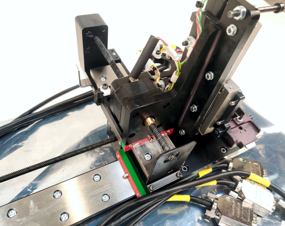 CellaVision DM9600 Analyzer Robot Gripper Unit Working