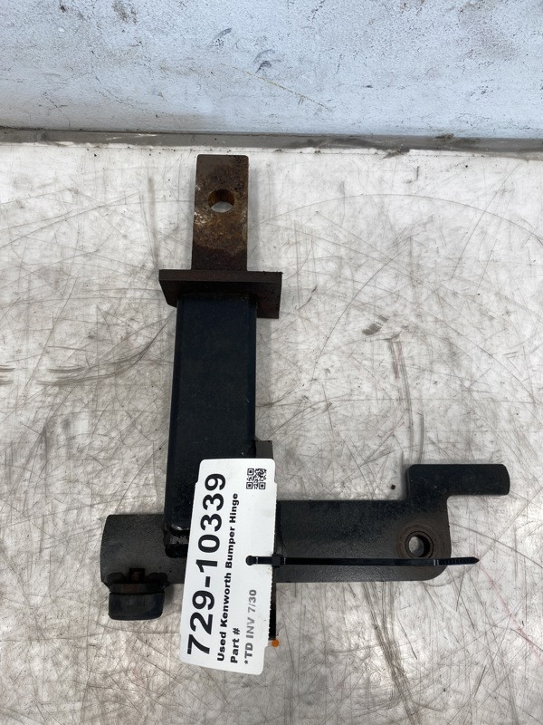 Kenworth Bumper Brackets (729-10339)