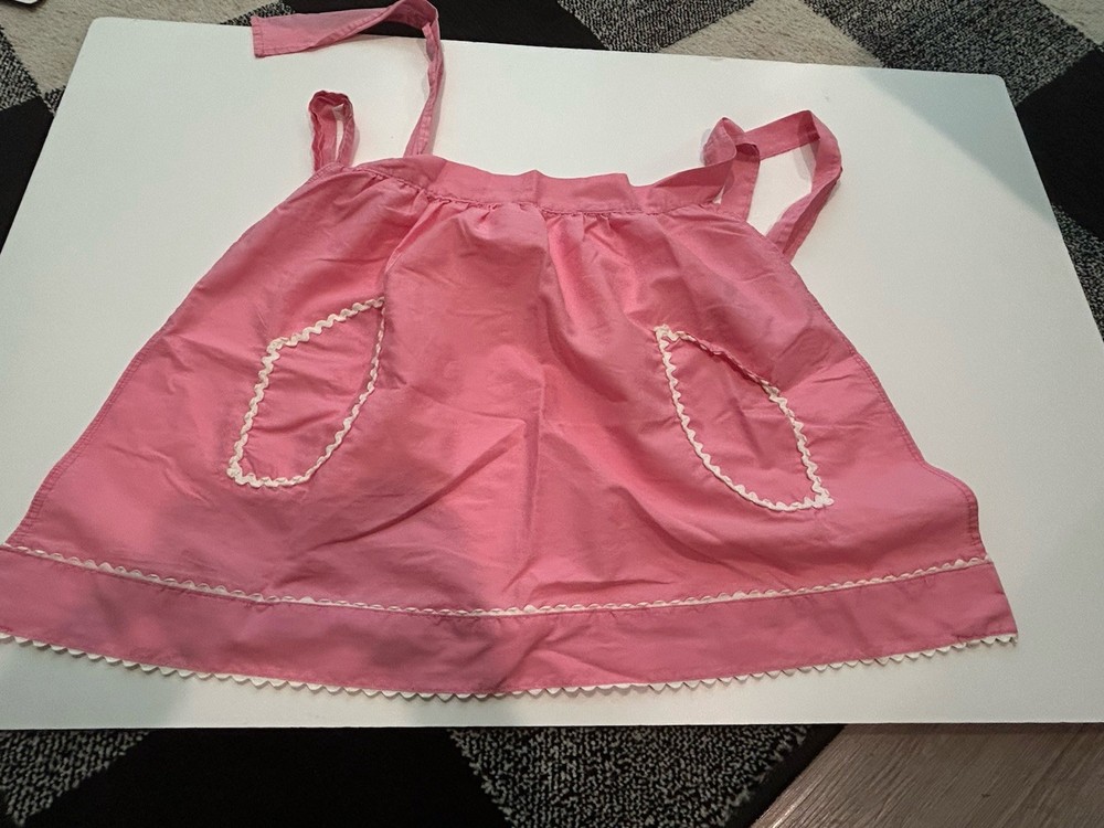 5 Half Tie Around 50/60s Aprons