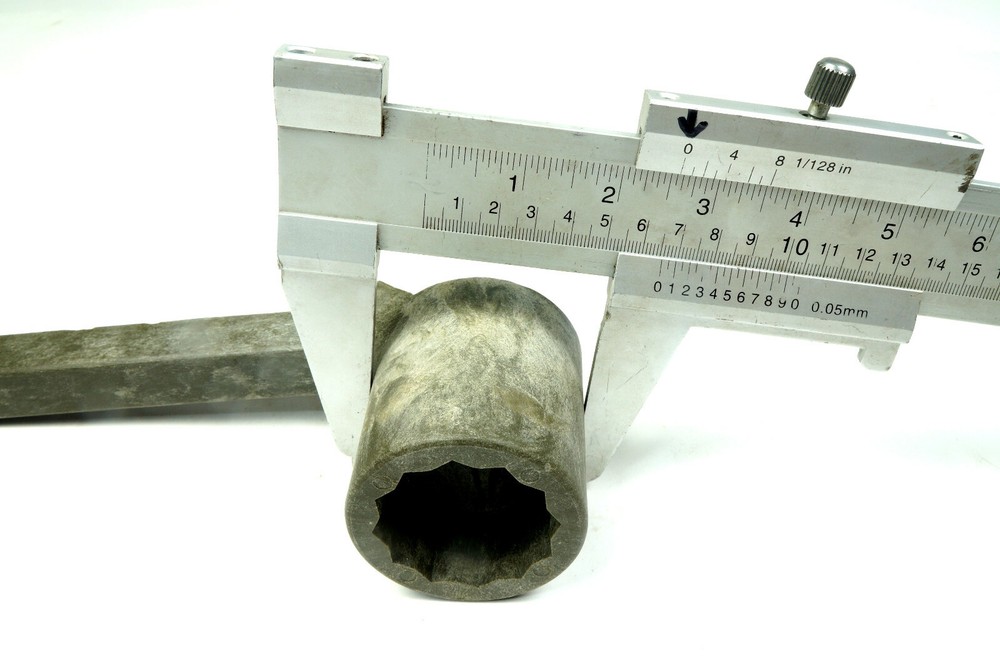 1 11/16" Electrical Box Deep Socket Wrench, Insuated offset single head 12 Pt