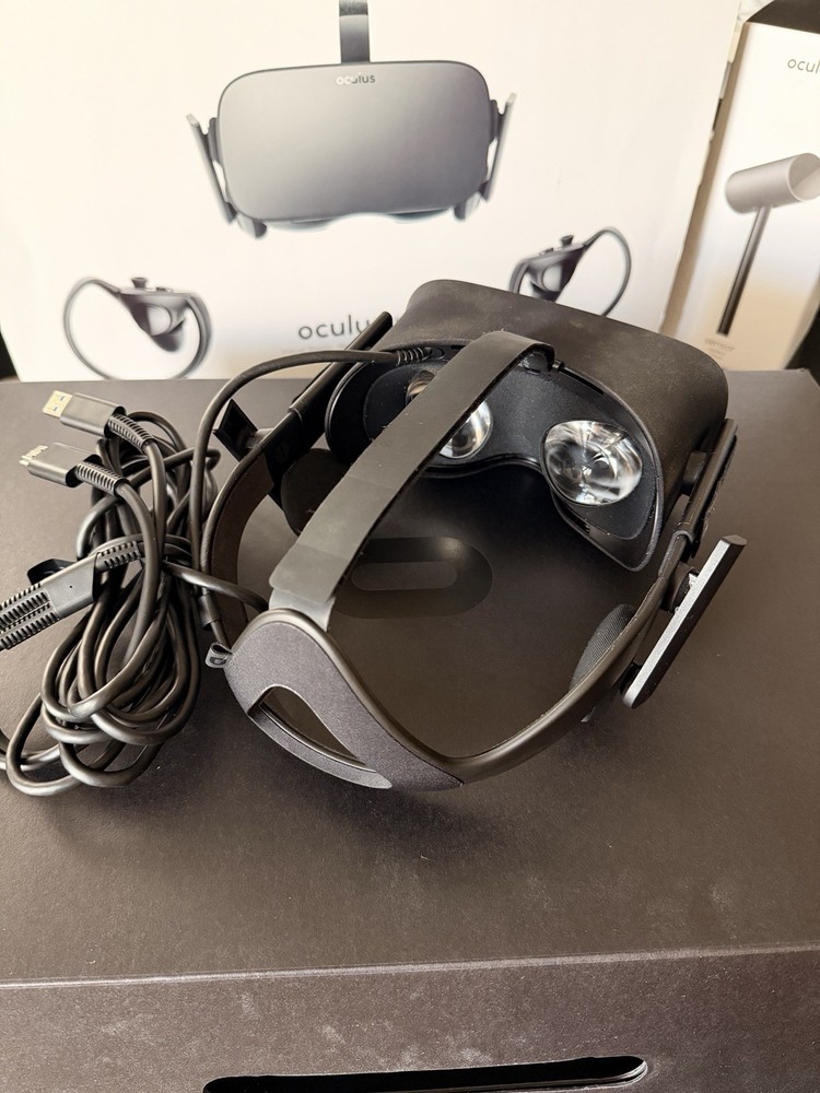 Oculus Rift CV1 VR Headset Bundle w/ Touch Controllers + 3 Sensors Complete