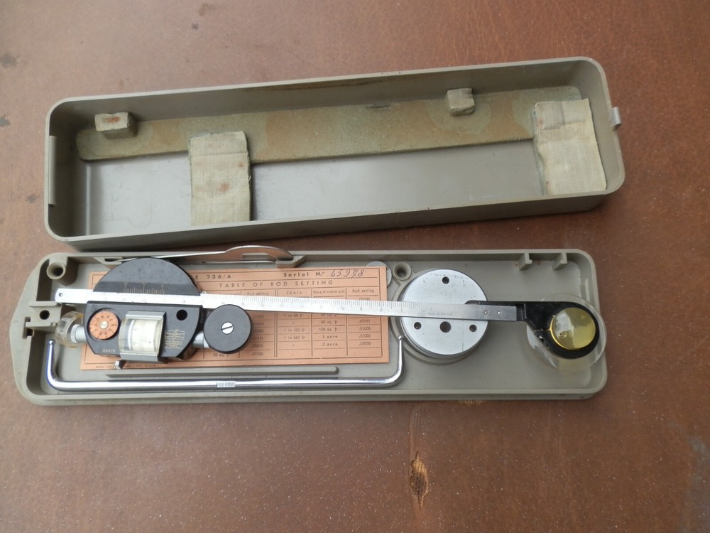 VINTAGE SALMORIRAGHI PLAINMETER TYPE 236A CALIBRATION W/CASE