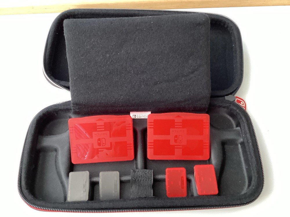 NIntendo Switch Carrring Case Black