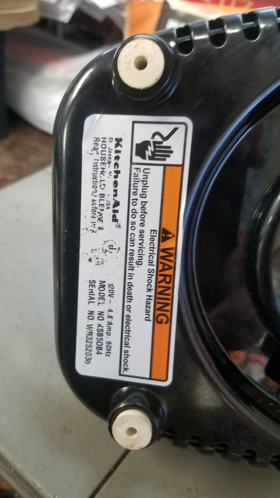 KitchenAid Blender Model KSB50B4 Black 40 oz.