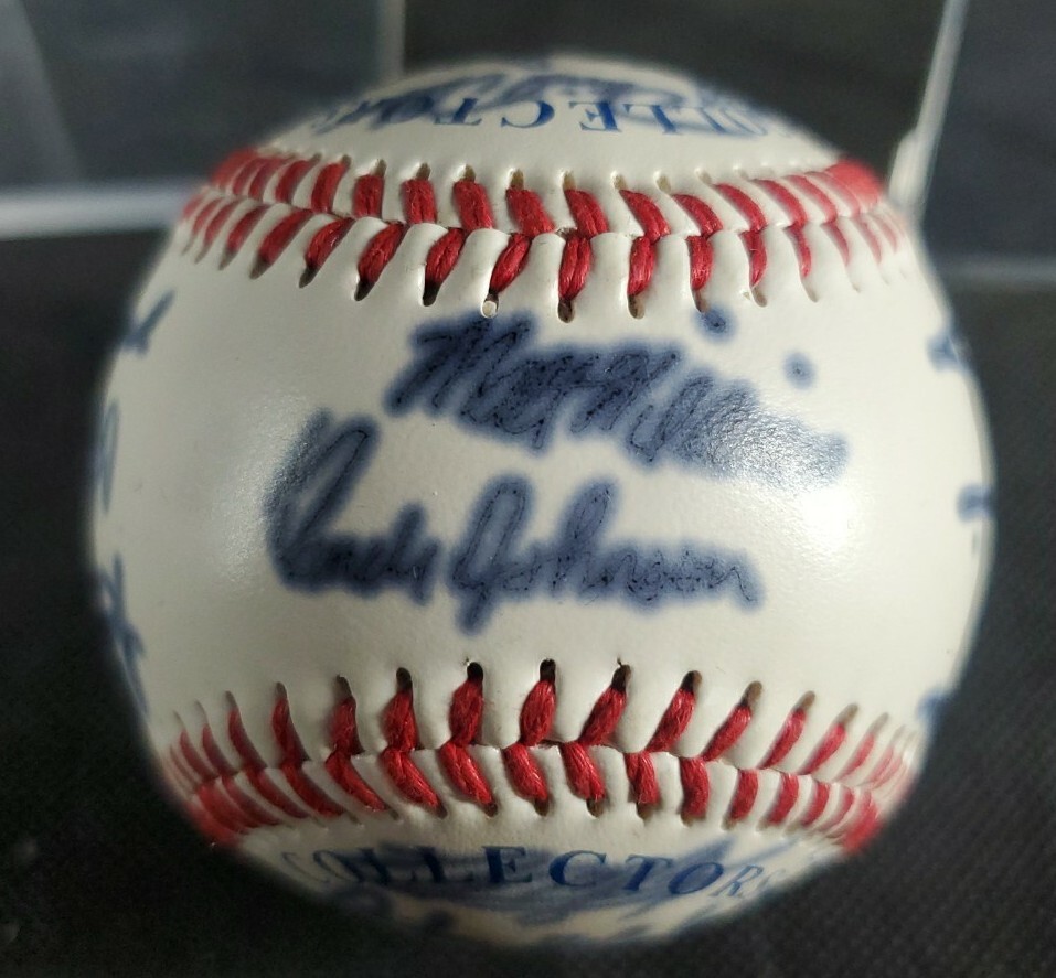 Team Autographed Randy Johnson Baseball Detailed Pics Boxed Auto Signed **