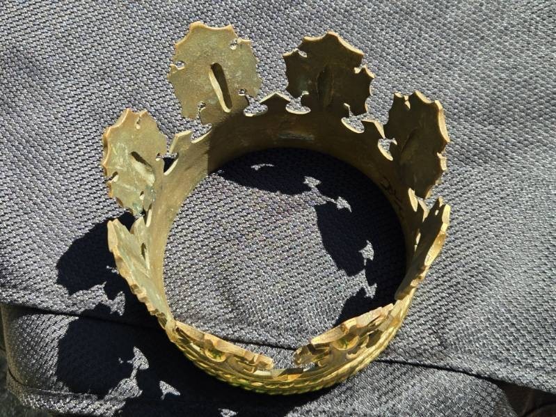 Vtg. Solid Brass Crown. Unmarked.