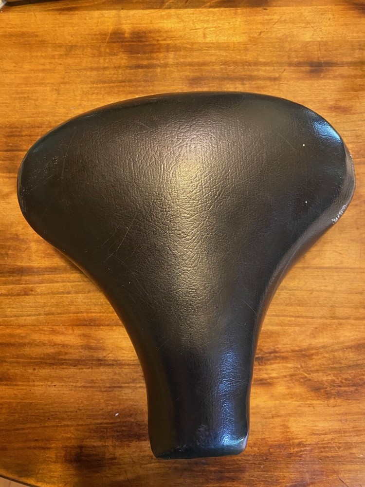 Persons USA Black Springer Saddle & mounting hardware