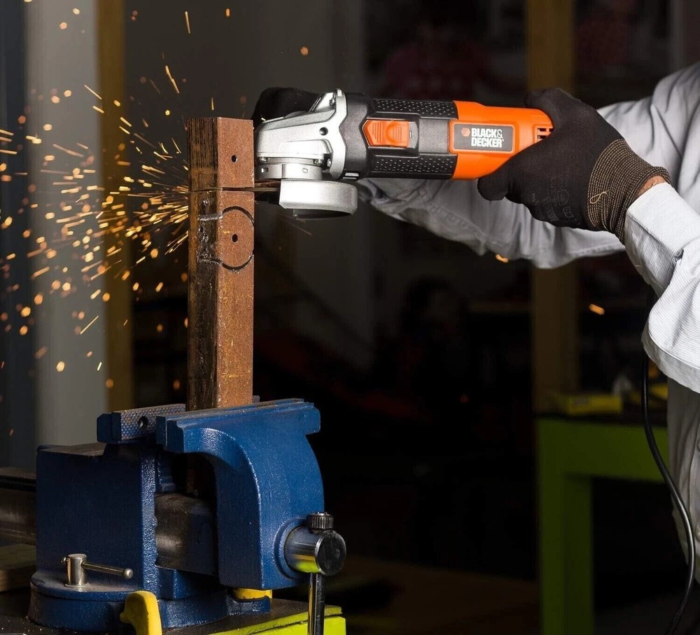 BLACK+DECKER G720 Small Angle Grinder Machine (Corded) for Grinding, Polishing