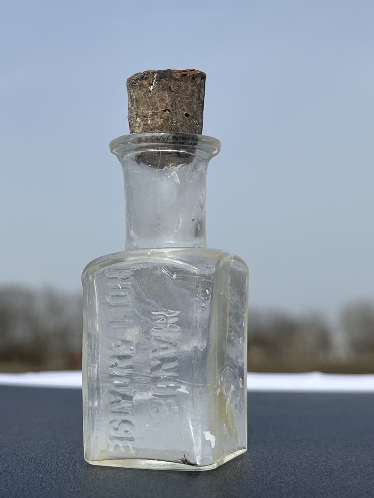 Pre-1900s Antique Bottle «MANUF. HOLLANDAISE»