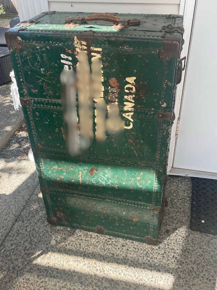 antique vintage trunk