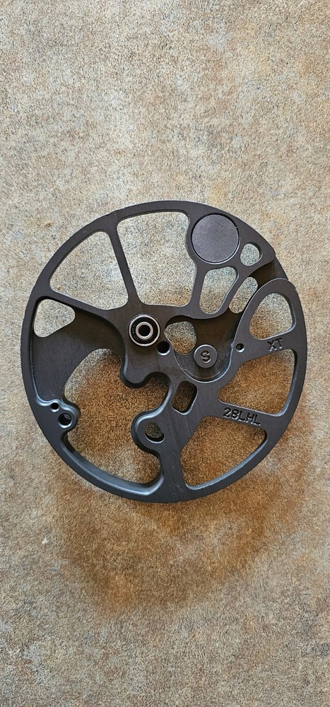 Used Mathews  SWITCHBACK XT Cam Left Hand 28"