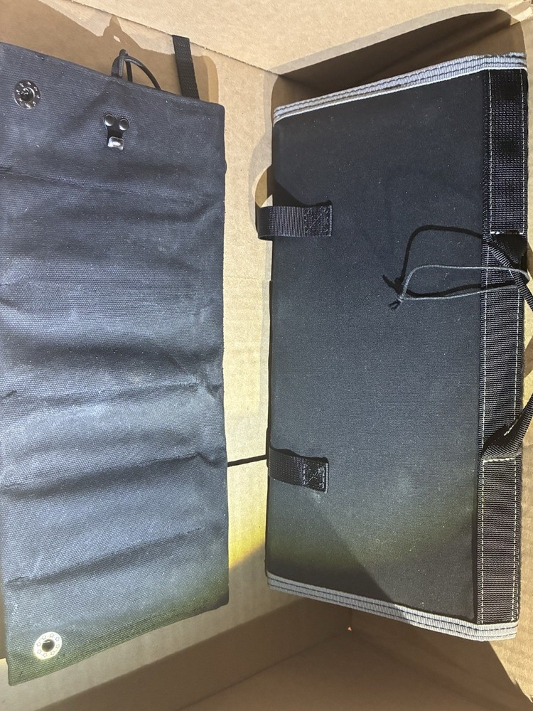 2 Folding Knives Storage Rolls
