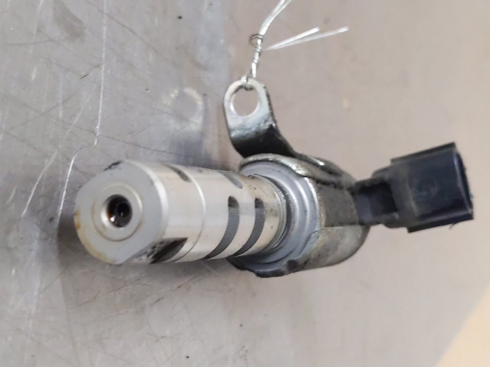 Exhaust Variable Valve Timing Solenoid From 2007 Jeep Compass 2.4 Gas