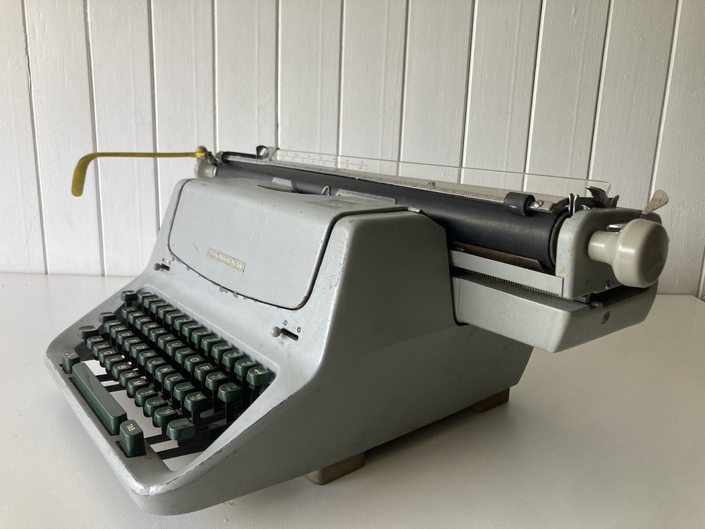 FACIT Desktop Typewriter *Designed by the legendary Sigvard Bernadotte
